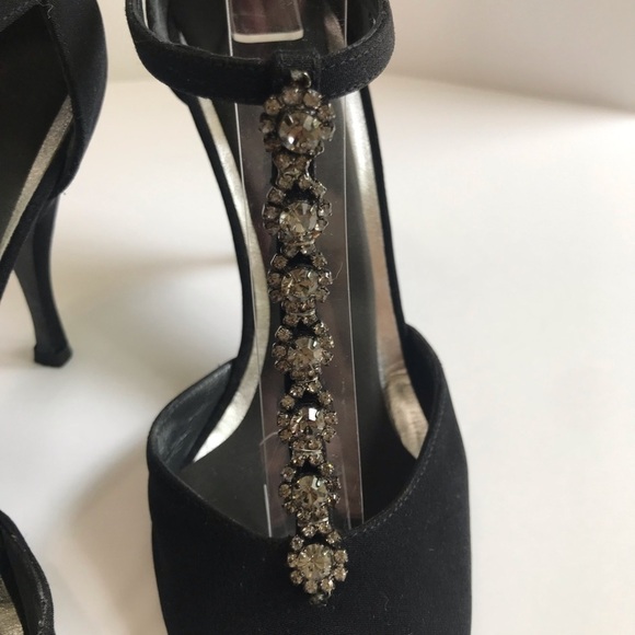 Stuart Weitzman Black Satin Peep Toe Heels Crystal Embellishment T-Strap Sz 5 - Picture 4 of 16